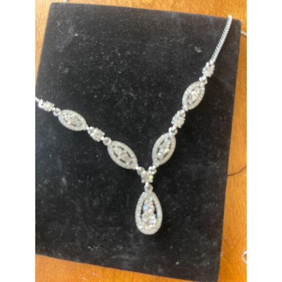 Vintage Givenchy Y-Drop Necklace Clear Brilliant Cut Crystals Teardrop NOS - Picture 6 of 7